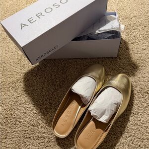 AEROSOLES Gold Flats